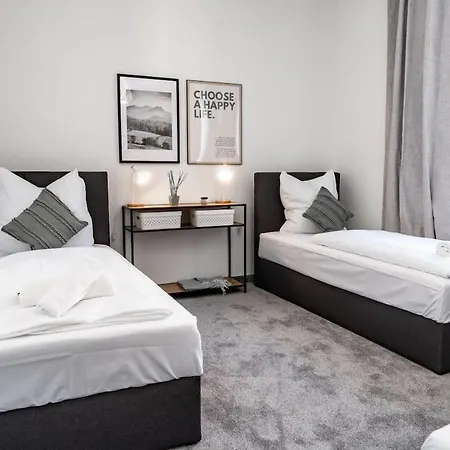 Appartement 2 Zentrale Fewos Fuer Gruppen Mit Parkplatz *