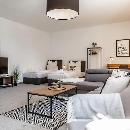Appartement 2 Zentrale Fewos Fuer Gruppen Mit Parkplatz Cobourg