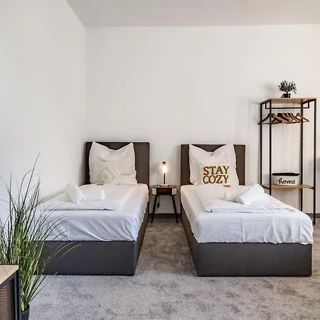 Appartement 2 Zentrale Fewos Fuer Gruppen Mit Parkplatz