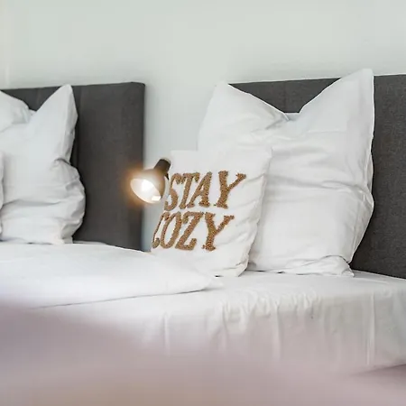 Appartement 2 Zentrale Fewos Fuer Gruppen Mit Parkplatz *