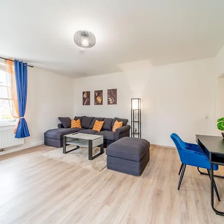 Appartement 2 Zentrale Fewos Fuer Gruppen Mit Parkplatz