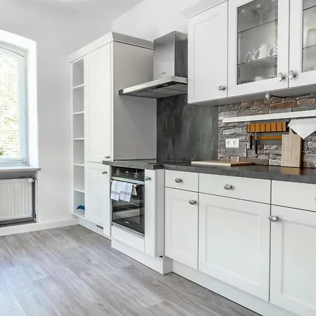 Appartement 2 Zentrale Fewos Fuer Gruppen Mit Parkplatz