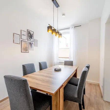 Appartement 2 Zentrale Fewos Fuer Gruppen Mit Parkplatz *